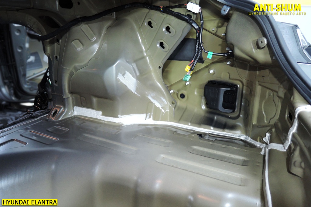 HyundaiElantra_015.JPG