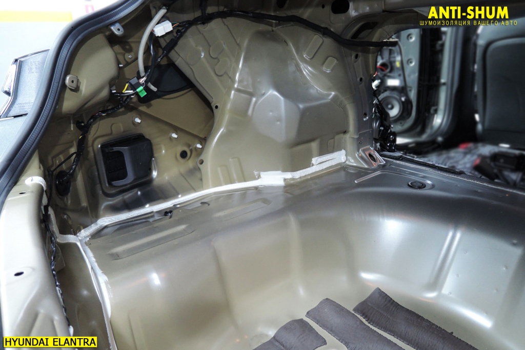 HyundaiElantra_014.JPG