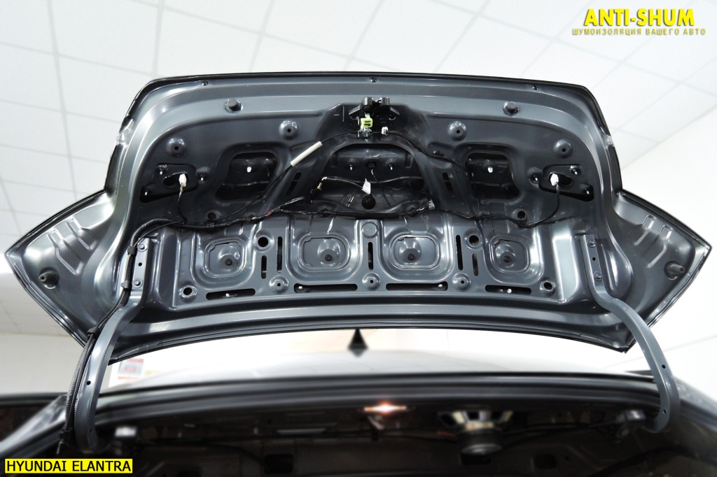 HyundaiElantra_024.JPG
